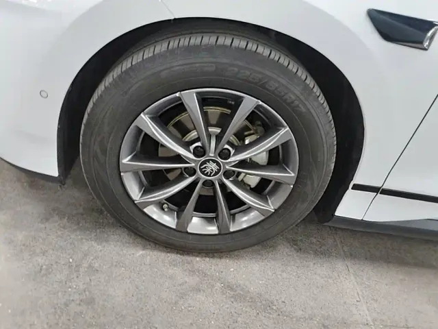 BYD Qin L — Фото автомобиля 22