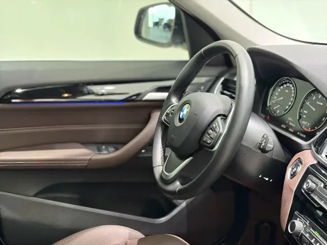 BMW X1 — Фото автомобиля 11