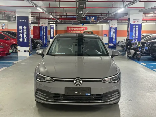Volkswagen Golf — Фото автомобиля 2