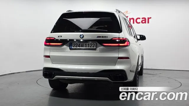 BMW X7 M60i xDrive M Sport 6 мест — Фото автомобиля 4