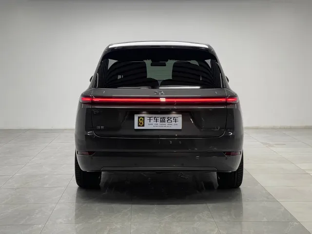 Li Auto L9 — Фото автомобиля 5