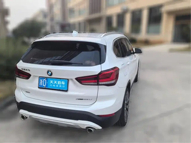 BMW X1 — Фото автомобиля 2