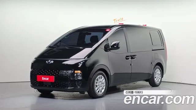 Фотография автомобиля — Hyundai Staria