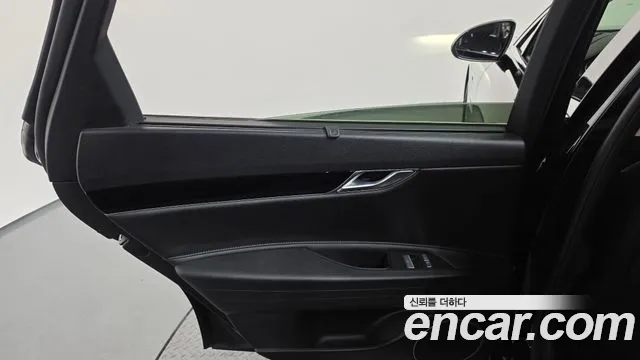 Genesis G80 Бензин 2.5 турбо AWD — Фото автомобиля 24