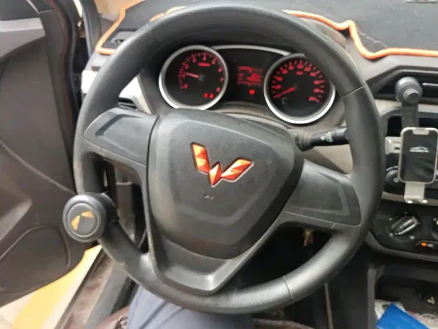 Wuling Hongguang — Фото автомобиля 15