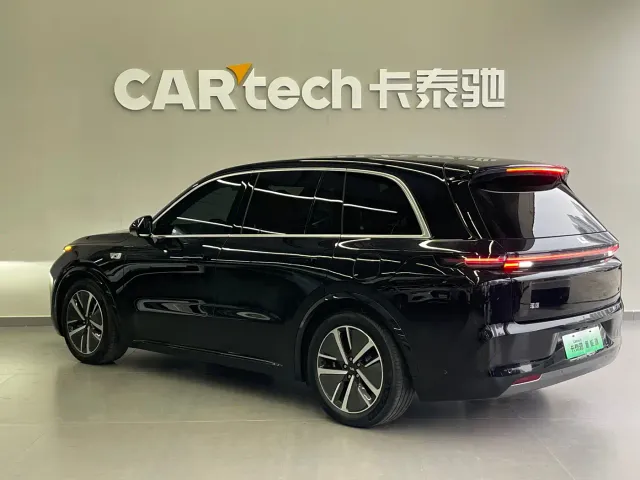 Li Auto L8 — Фото автомобиля 6