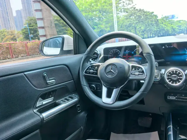 Mercedes-Benz EQA — Фото автомобиля 7