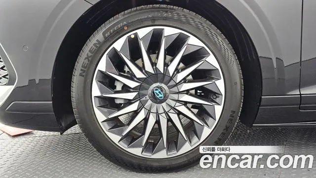 Hyundai Grandeur GN7 — Фото автомобиля 5