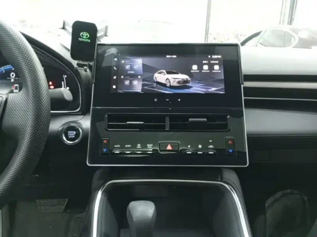 Toyota Avalon — Фото автомобиля 12