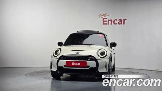 Mini Cooper — Фото автомобиля 3