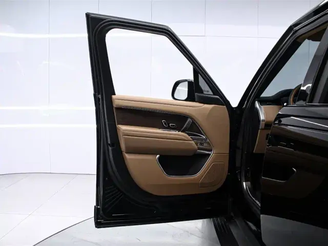 Land Rover Range Rover — Фото автомобиля 11