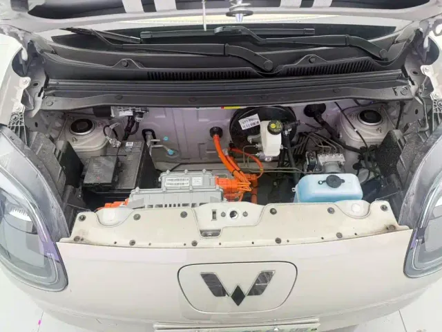 Wuling Hongguang Mini EV — Фото автомобиля 17