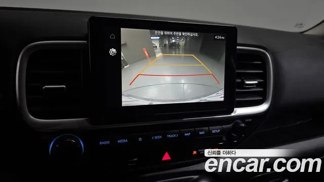 Hyundai Venue — Фото автомобиля 14