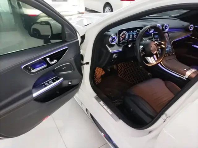 Mercedes-Benz C-Class — Фото автомобиля 15