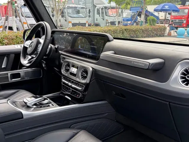 Mercedes-Benz G-Class — Фото автомобиля 12