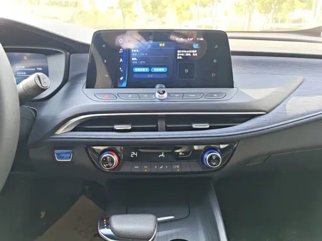 Buick Velite 6 — Фото автомобиля 12