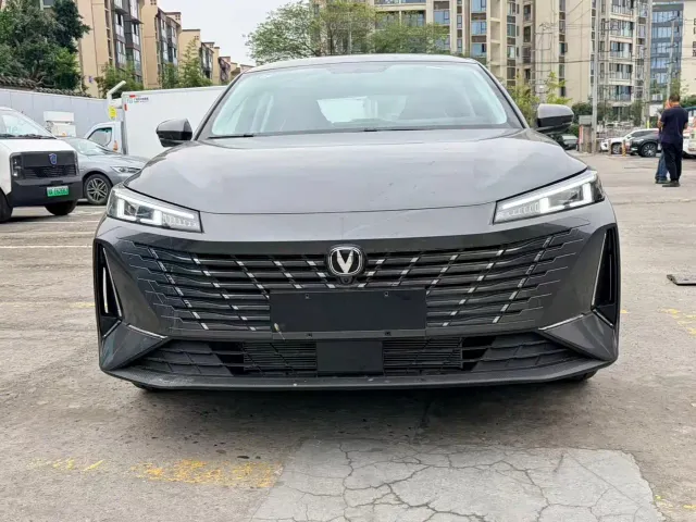Changan Eado — Фото автомобиля 2