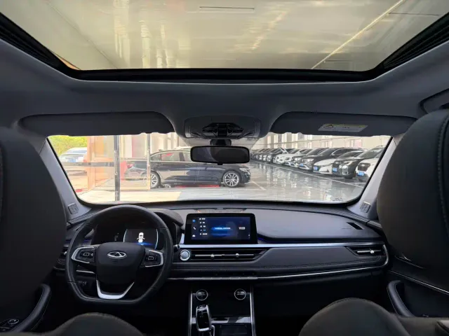 Chery Tiggo 8 — Фото автомобиля 11