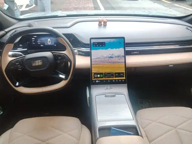 Geely Galaxy L6 — Фото автомобиля 12