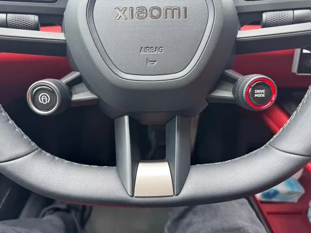 Xiaomi SU7 — Фото автомобиля 12