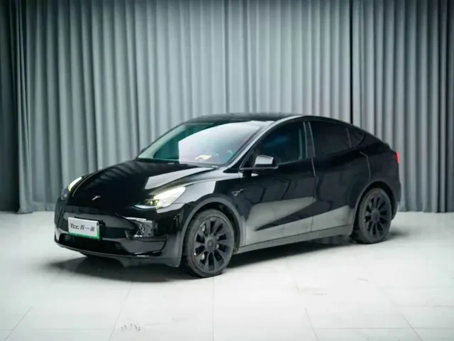Фотография автомобиля — Tesla Model Y