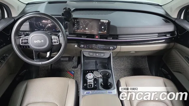 Kia Carnival Generation 4 — Фото автомобиля 9