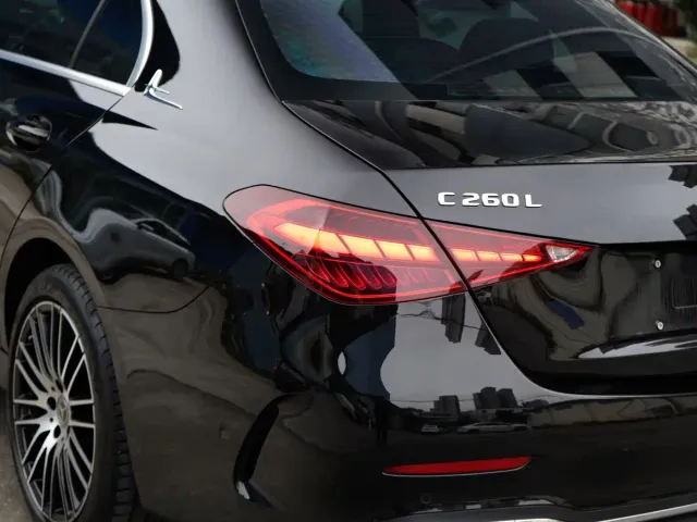 Mercedes-Benz C-Class — Фото автомобиля 16