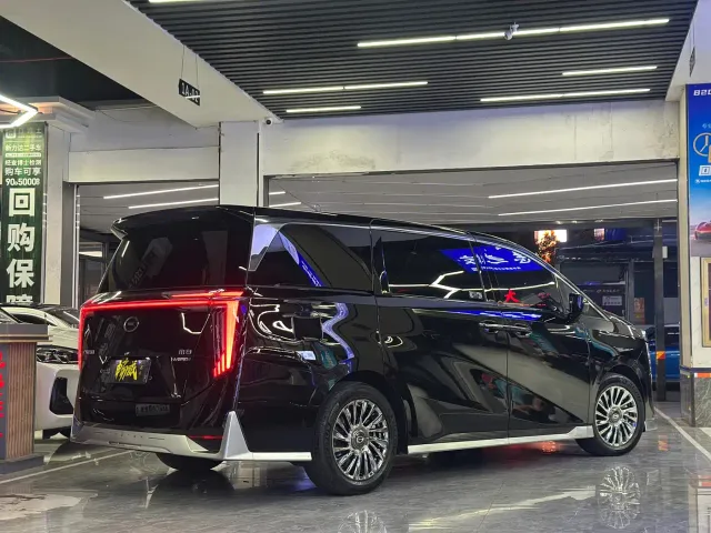 GAC Trumpchi M8 — Фото автомобиля 6