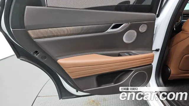Genesis G80 Бензин 2.5 турбо AWD — Фото автомобиля 21