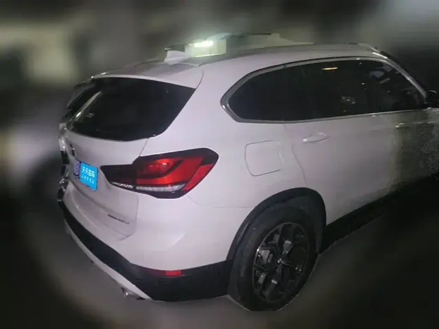 BMW X1 — Фото автомобиля 2