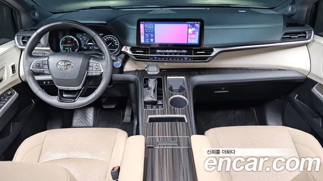 Toyota Sienna — Фото автомобиля 7