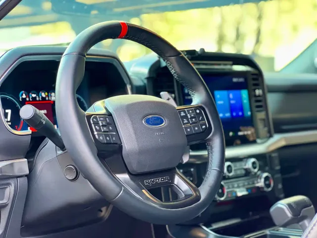 Ford F-150 Raptor — Фото автомобиля 8