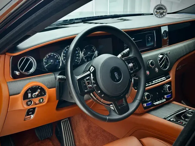 Rolls-Royce Ghost — Фото автомобиля 9