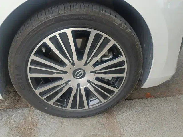 GAC Trumpchi E8 — Фото автомобиля 6