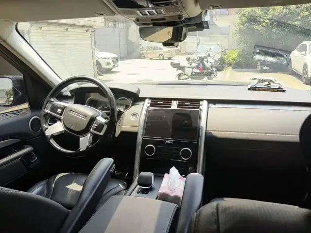 Land Rover Discovery 2021 360PS R-Dynamic S — Фото автомобиля 11