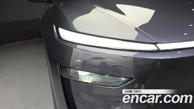 Tesla Model Y — Фото автомобиля 22