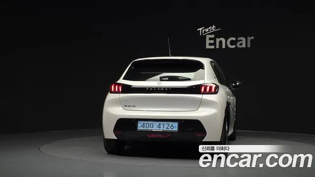 Peugeot 208 e-208 2nd Gen — Фото автомобиля 4