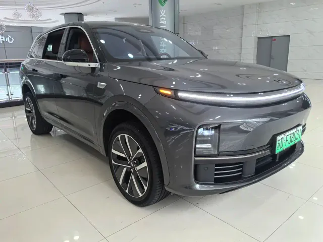Li Auto L7 — Фото автомобиля 3