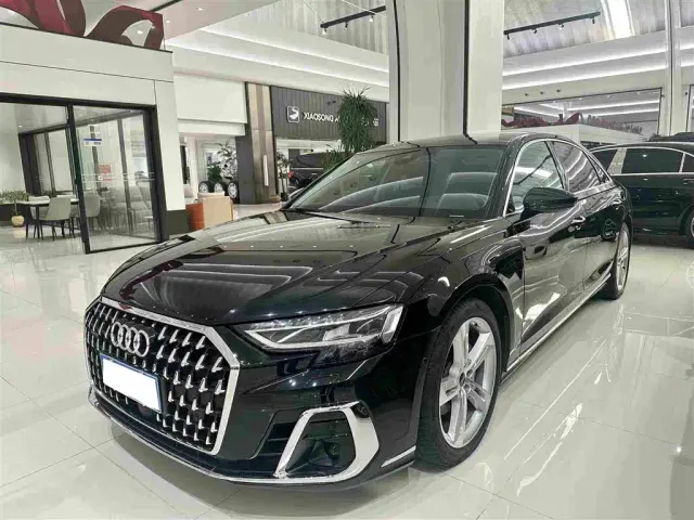 Фотография автомобиля — Audi A8