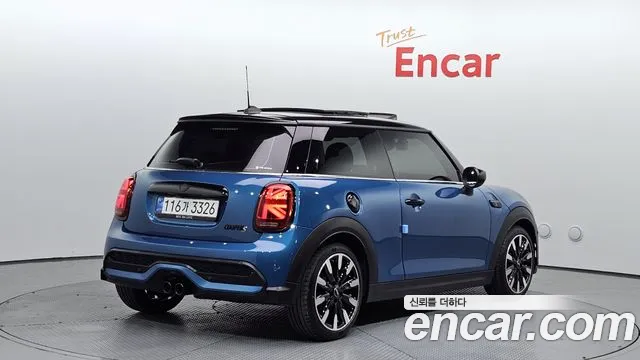 Mini Cooper — Фото автомобиля 2