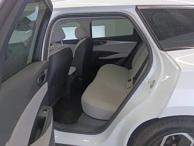 BYD Seal 06 DM-i Touring — Фото автомобиля 11