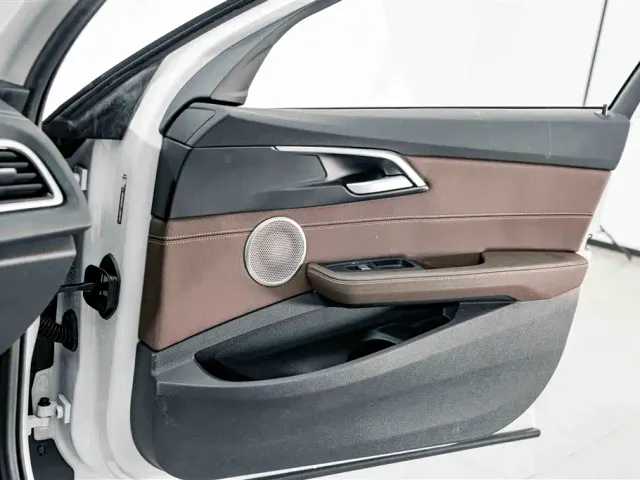 BMW 1 Series — Фото автомобиля 13
