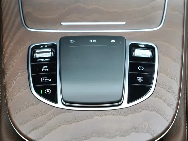 Mercedes-Benz E-Class — Фото автомобиля 10