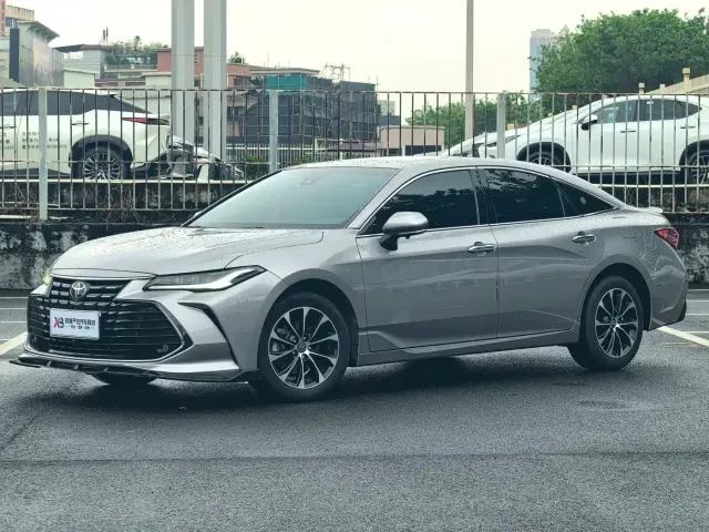 Toyota Avalon 2022 2.0L Luxury Edition — Фото автомобиля 2