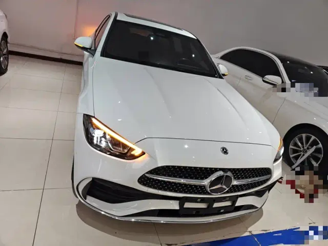 Mercedes-Benz C-Class — Фото автомобиля 2