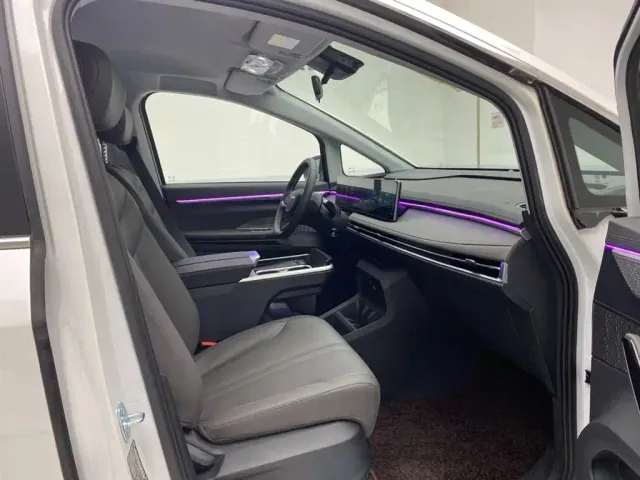 Maxus Dajia 7 — Фото автомобиля 18