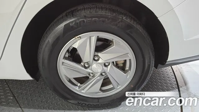 Hyundai AVANTE Новый Avante (CN7) — Фото автомобиля 21
