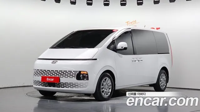 Фотография автомобиля — Hyundai Staria