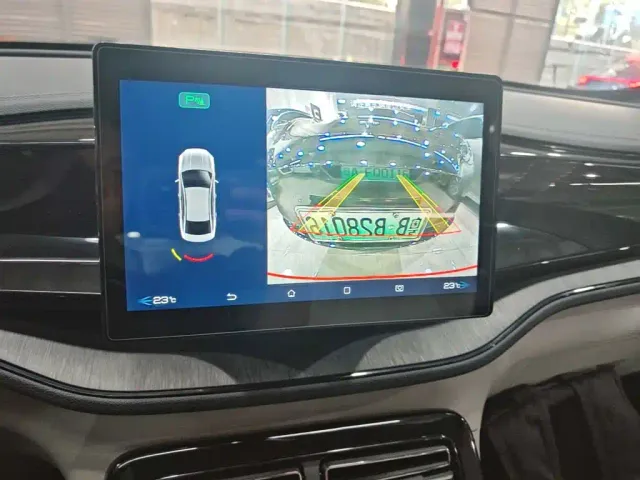 BYD Qin PLUS — Фото автомобиля 12