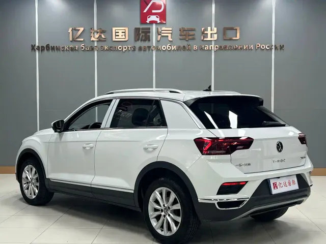 Volkswagen T-Roc — Фото автомобиля 4